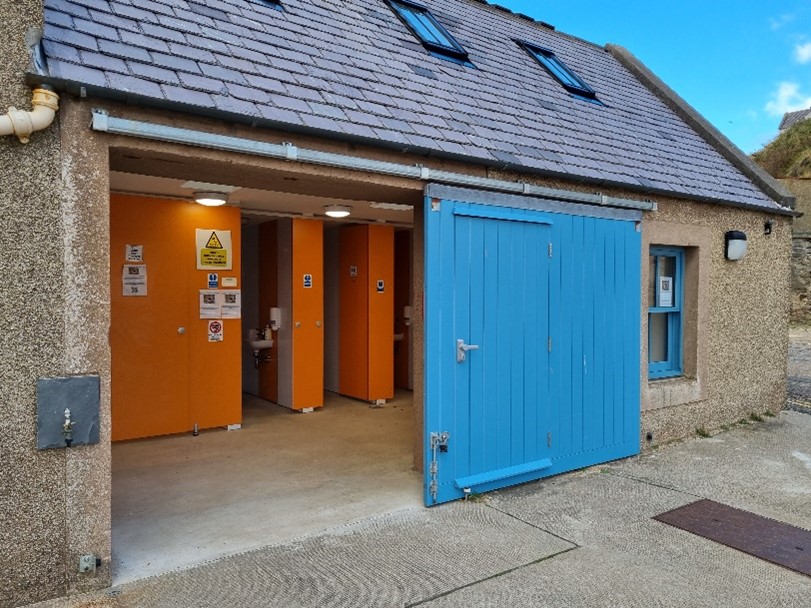 Image showing nntrance to Cullen Harbour Toilets